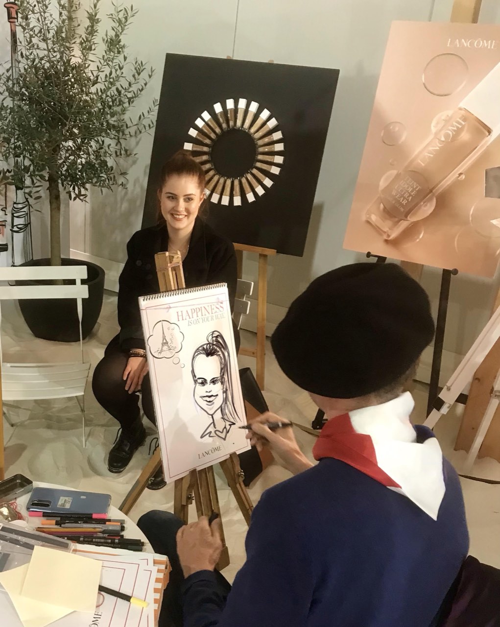 Karikaturist Max zeichnet live auf einem Event in Berlin